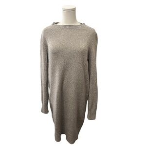 Long beige soft sweater - size M